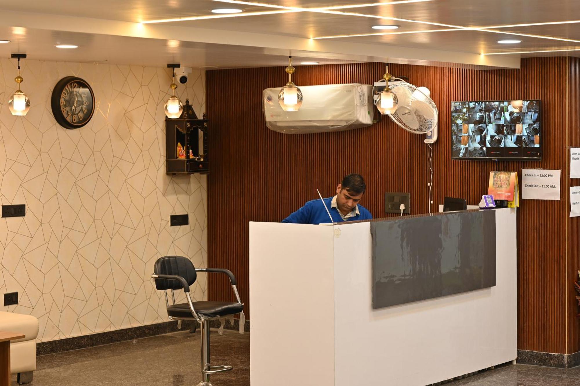 Hotel Down Town Paschim Vihar Dillí Exteriér fotografie