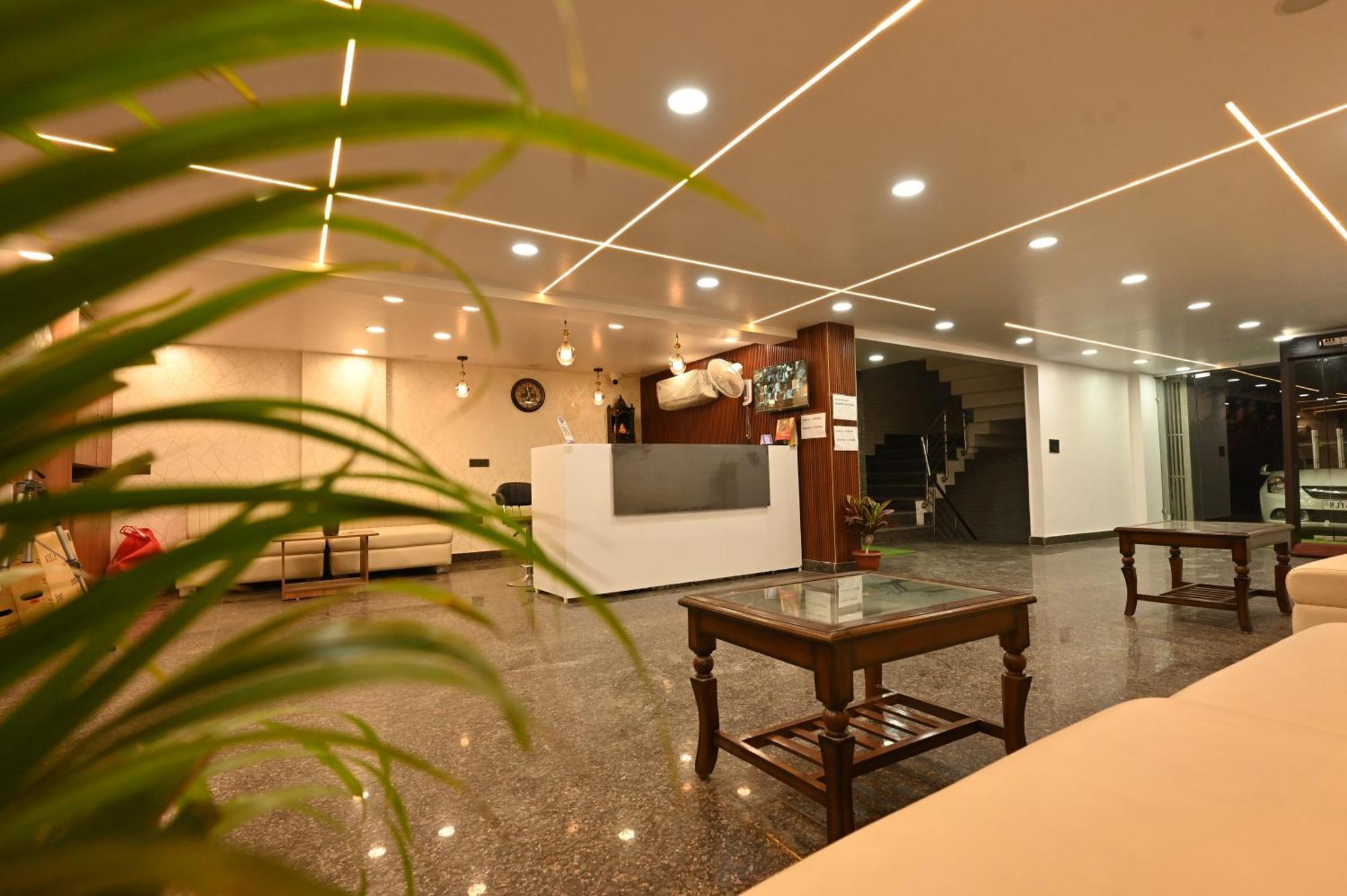 Hotel Down Town Paschim Vihar Dillí Exteriér fotografie